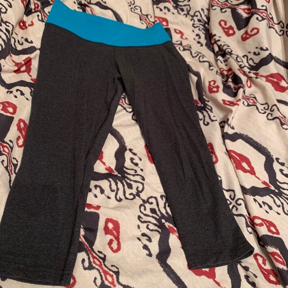 Nike Dark Grey Crop Leggings